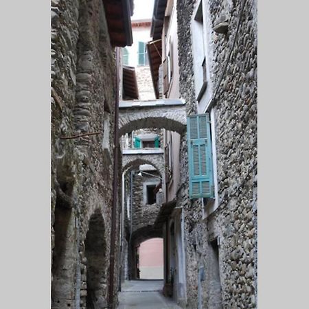 Alloggio Per Vacanze A Isolabona ภายนอก รูปภาพ