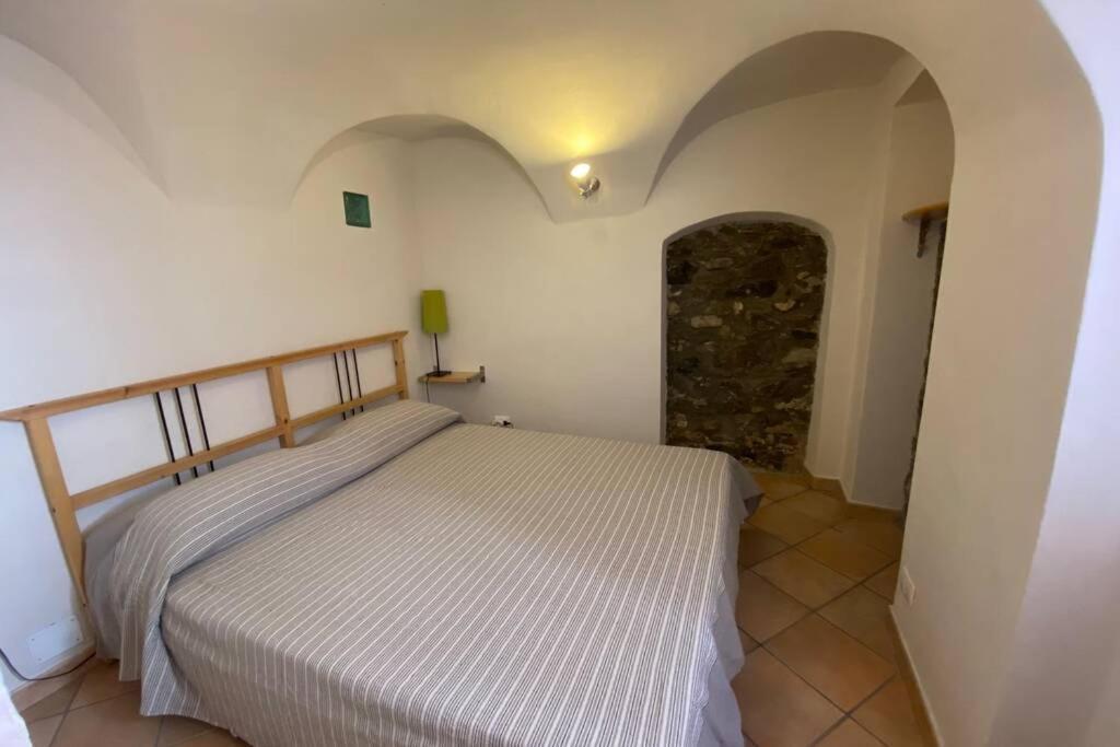 Alloggio Per Vacanze A Isolabona ภายนอก รูปภาพ